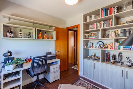 Apartamento à venda com 101m², 3 quartos e 2 vagas Apartamento à venda com 101m², 3 quartos e 2 vagasQuarto 2