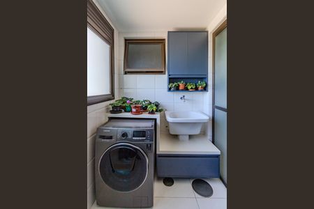 Apartamento à venda com 101m², 3 quartos e 2 vagas Apartamento à venda com 101m², 3 quartos e 2 vagasÁrea de Serviço