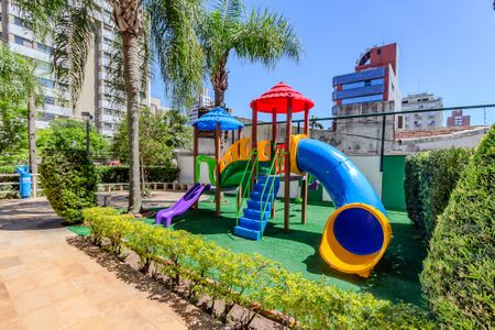 Apartamento à venda com 101m², 3 quartos e 2 vagas Apartamento à venda com 101m², 3 quartos e 2 vagasÁrea comum - Playground