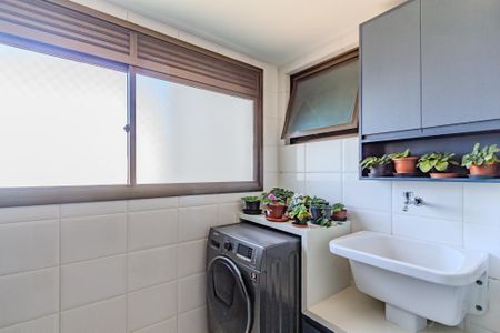 Apartamento à venda com 101m², 3 quartos e 2 vagas Apartamento à venda com 101m², 3 quartos e 2 vagasÁrea de Serviço