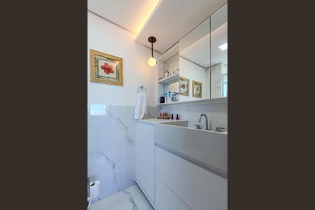 Apartamento à venda com 101m², 3 quartos e 2 vagas Apartamento à venda com 101m², 3 quartos e 2 vagasBanheiro Social