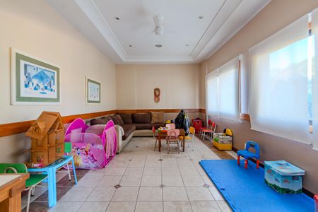 Apartamento à venda com 101m², 3 quartos e 2 vagas Apartamento à venda com 101m², 3 quartos e 2 vagasÁrea comum - Brinquedoteca