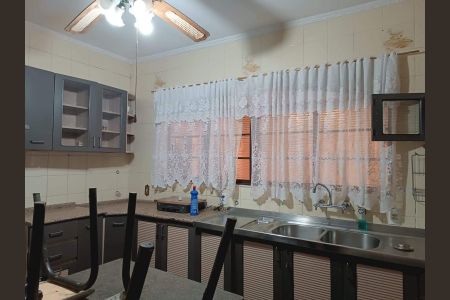 Casa à venda com 251m², 5 quartos e 3 vagas