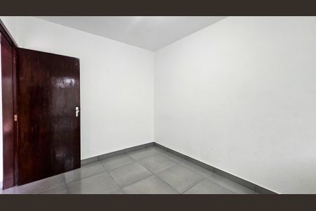 Quarto de casa para alugar com 2 quartos, 80m² em Jardim Satelite, São Paulo