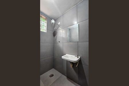 Banheiro  de casa para alugar com 2 quartos, 80m² em Jardim Satelite, São Paulo