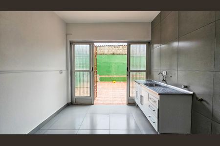 Casa para alugar com 80m², 2 quartos e sem vaga Casa para alugar com 80m², 2 quartos e sem vagaCozinha