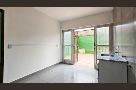Casa para alugar com 80m², 2 quartos e sem vaga Casa para alugar com 80m², 2 quartos e sem vagaCozinha