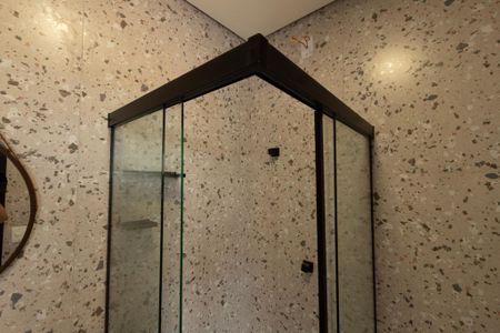 Banheiro  de kitnet/studio para alugar com 1 quarto, 28m² em Vila Carvalho, Sorocaba