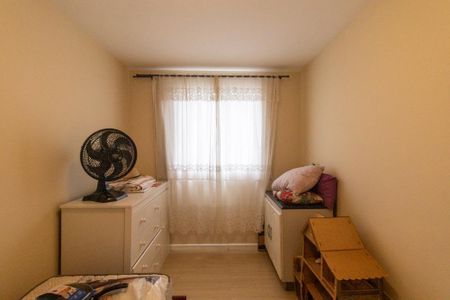 Quarto 2 de apartamento para alugar com 2 quartos, 50m² em Pinheirinho, Curitiba