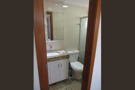 Banheiro de apartamento à venda com 3 quartos, 158m² em Ana Lúcia, Belo Horizonte
