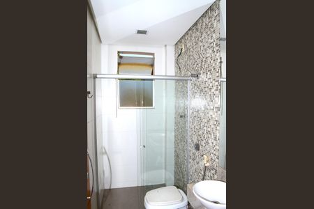 Casa à venda com 510m², 6 quartos e 6 vagasBanheiro 2