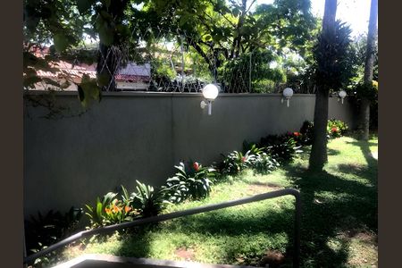 Casa para alugar com 4 quartos, 220m² em Vila Pirajussara, São Paulo