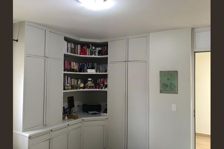 Casa para alugar com 4 quartos, 220m² em Vila Pirajussara, São Paulo