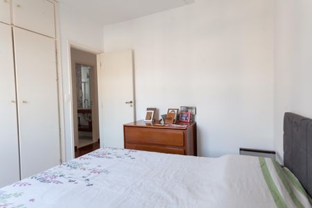 quarto 1 de apartamento para alugar com 2 quartos, 56m² em Sion, Belo Horizonte