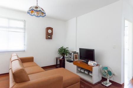 Sala de apartamento para alugar com 2 quartos, 56m² em Sion, Belo Horizonte