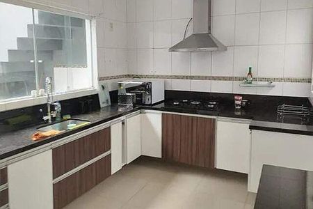 Casa à venda com 4 quartos, 171m² em Jardim Nova Europa, Campinas