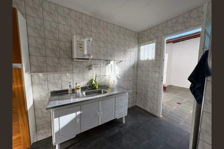Casa à venda com 3 quartos, 74m² em Vila Castelo Branco, Campinas