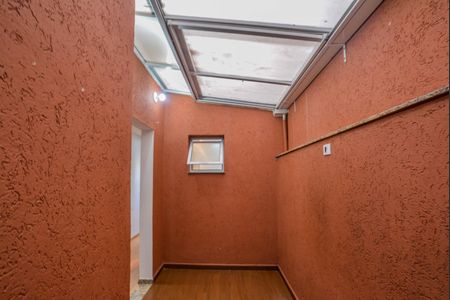 Apartamento à venda com 40m², 2 quartos e 1 vaga Apartamento à venda com 40m², 2 quartos e 1 vagaCozinha e Área de Serviço