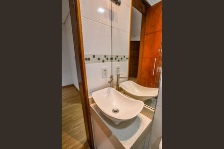 Apartamento à venda com 40m², 2 quartos e 1 vaga Apartamento à venda com 40m², 2 quartos e 1 vagaBanheiro