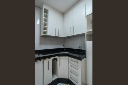 Apartamento à venda com 40m², 2 quartos e 1 vaga Apartamento à venda com 40m², 2 quartos e 1 vagaCozinha e Área de Serviço