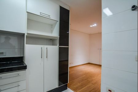 Apartamento à venda com 40m², 2 quartos e 1 vaga Apartamento à venda com 40m², 2 quartos e 1 vagaCozinha e Área de Serviço