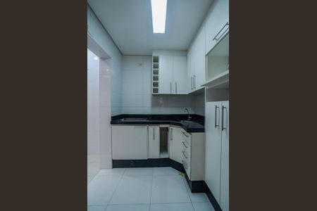 Apartamento à venda com 40m², 2 quartos e 1 vaga Apartamento à venda com 40m², 2 quartos e 1 vagaCozinha e Área de Serviço