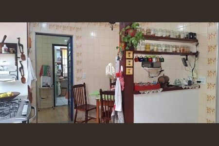 Casa à venda com 4 quartos, 217m² em Parque das Flores, Campinas