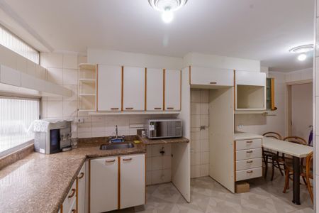 Apartamento à venda com 155m², 3 quartos e 1 vaga Apartamento à venda com 155m², 3 quartos e 1 vagaCozinha