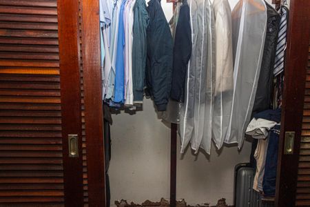 Casa à venda com 400m², 4 quartos e 3 vagasCloset da suíte 3