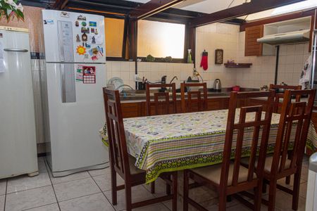 Casa à venda com 400m², 4 quartos e 3 vagasCozinha