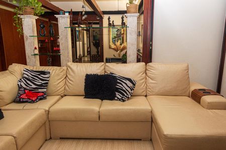 Casa à venda com 400m², 4 quartos e 3 vagasSala de TV