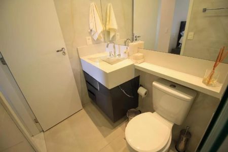 Apartamento à venda com 75m², 2 quartos e 1 vagaBANHEIRO