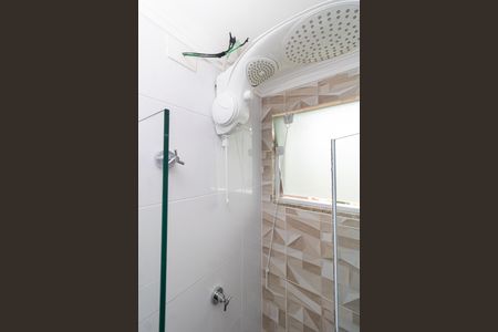Banheiro de apartamento para alugar com 1 quarto, 30m² em Vila Gustavo, São Paulo