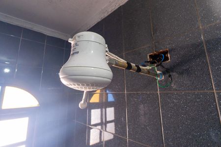 Casa para alugar com 210m², 3 quartos e 2 vagas Casa para alugar com 210m², 3 quartos e 2 vagasBanheiro da Suíte Detalhe