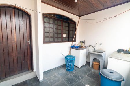 Casa para alugar com 210m², 3 quartos e 2 vagas Casa para alugar com 210m², 3 quartos e 2 vagasLavanderia