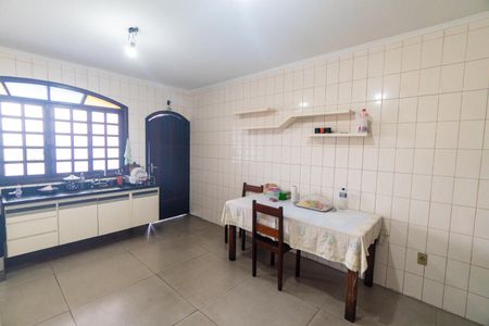 Casa para alugar com 210m², 3 quartos e 2 vagas Casa para alugar com 210m², 3 quartos e 2 vagasCozinha