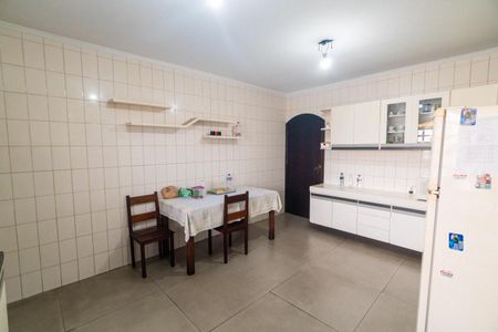 Casa para alugar com 210m², 3 quartos e 2 vagas Casa para alugar com 210m², 3 quartos e 2 vagasCozinha