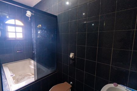 Casa para alugar com 210m², 3 quartos e 2 vagas Casa para alugar com 210m², 3 quartos e 2 vagasBanheiro da Suíte