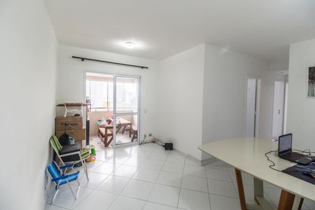 Apartamento para alugar com 75m², 2 quartos e 1 vagaSala