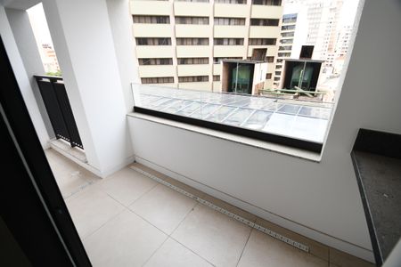 Sacada de kitnet/studio à venda com 1 quarto, 46m² em Centro, Campinas