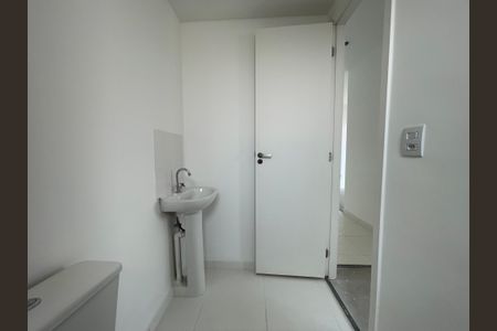 Apartamento à venda com 39m², 2 quartos e sem vagaBanheiro