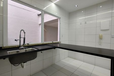 Casa de condomínio à venda com 209m², 4 quartos e 3 vagasCozinha