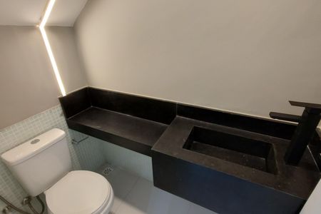 Casa de condomínio à venda com 209m², 4 quartos e 3 vagasLavabo 1