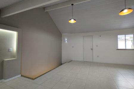 Casa de condomínio à venda com 209m², 4 quartos e 3 vagasSótão