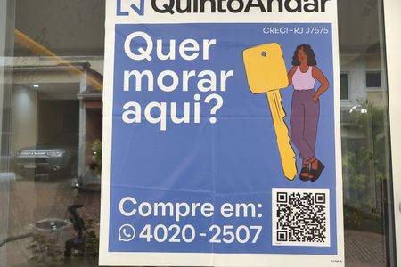 Casa de condomínio à venda com 209m², 4 quartos e 3 vagasPlaca