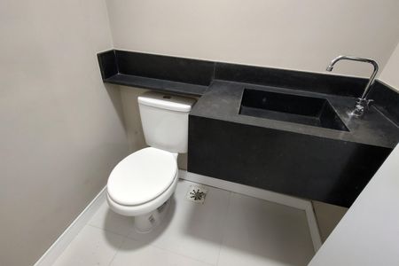 Casa de condomínio à venda com 209m², 4 quartos e 3 vagasLavabo 2