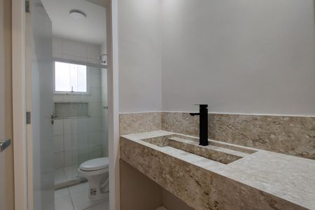 Casa de condomínio à venda com 209m², 4 quartos e 3 vagasBanheiro do Quarto Suíte 3 e 4