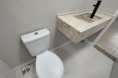 Casa de condomínio à venda com 209m², 4 quartos e 3 vagasBanheiro da Suíte 2