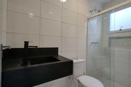 Casa de condomínio à venda com 209m², 4 quartos e 3 vagasBanheiro da Suíte 1
