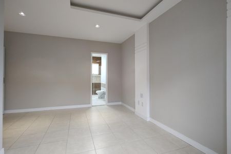 Casa de condomínio à venda com 209m², 4 quartos e 3 vagasQuarto 2 - Suíte